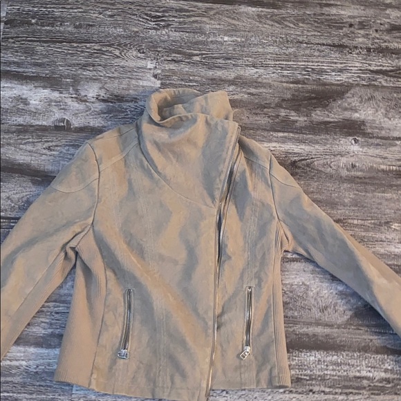 Jacket - Picture 2 of 4